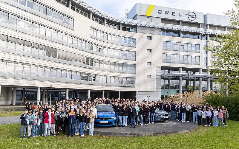 Girls&rsquo; Day bei Opel: Tief in die Welt der technischen Berufe eintauchen