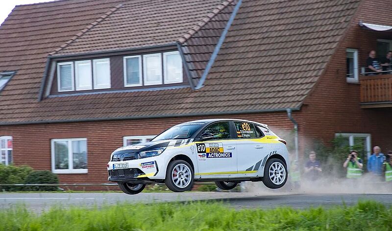 Bilderbuch-Saisonstart f&uuml;r den ADAC Opel Electric Rally Cup