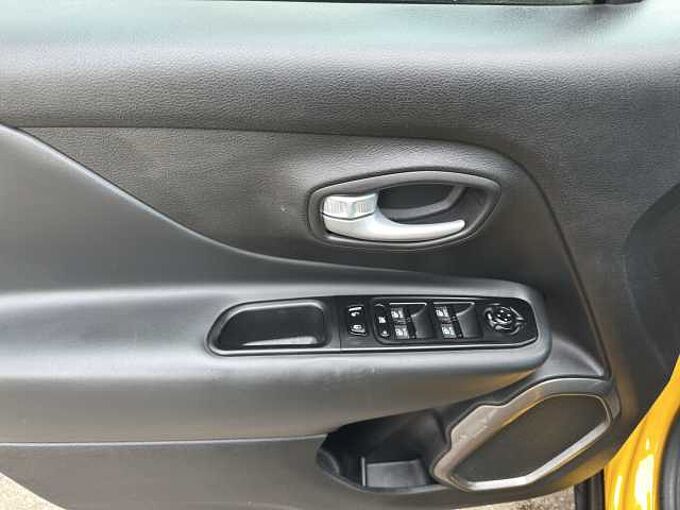 Jeep Renegade 1.5 MHEV S-Edition *AHK*Leder*Navi*Kamera*