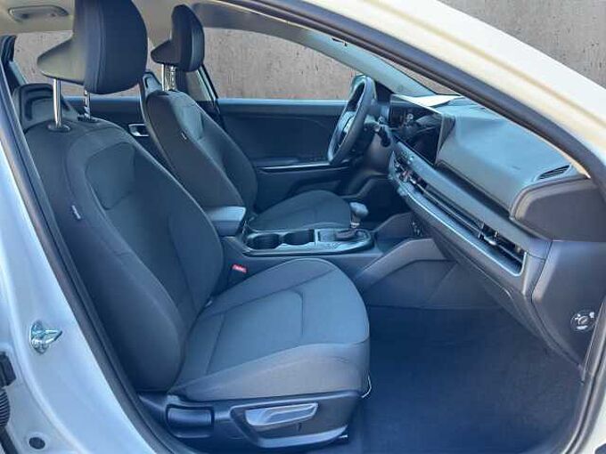 Kia K4 SW 1.6 T-GDI Silver //Navi/LED/Sitzheizung /Keyless