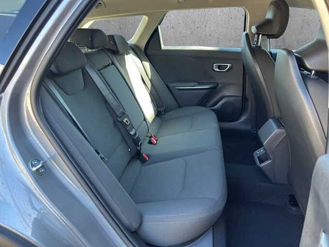 Kia K4 SW 1.6 T-GDI Silver //Navi/LED/Sitzheizung /Keyless