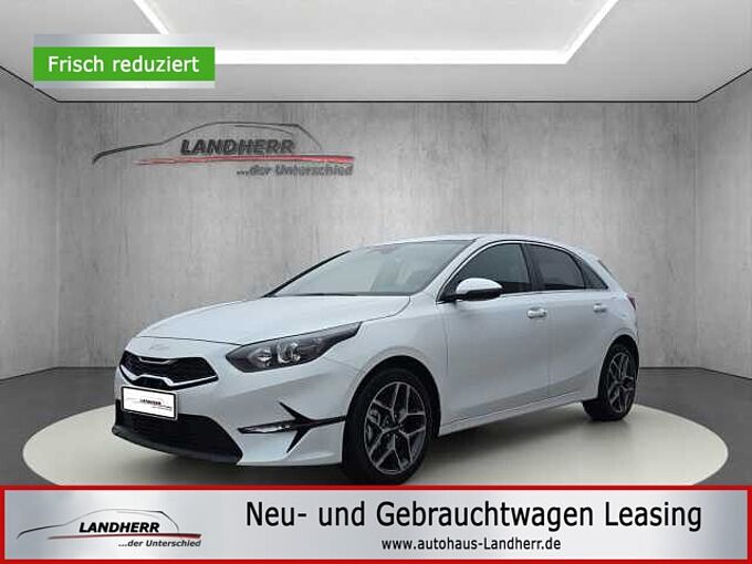 Kia Ceed 1.5 Gold // Kamera/Keyless/Teilleder