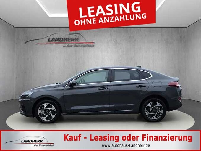 Hyundai i30 Fastback  Family 5.J Garantie//R&uuml;ckfahrkamera/Lenkradheizung
