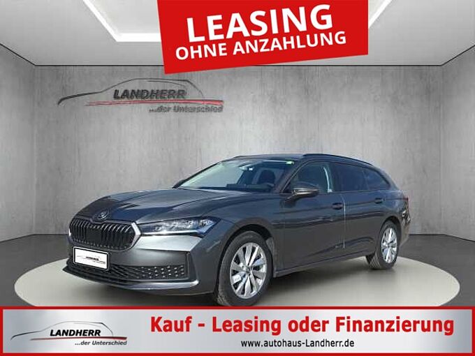 SKODA Superb Combi Essence Kamera / Navi