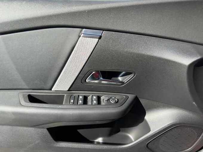 Citroen C4 1.2 PlusC Kamera/Teilleder/LED