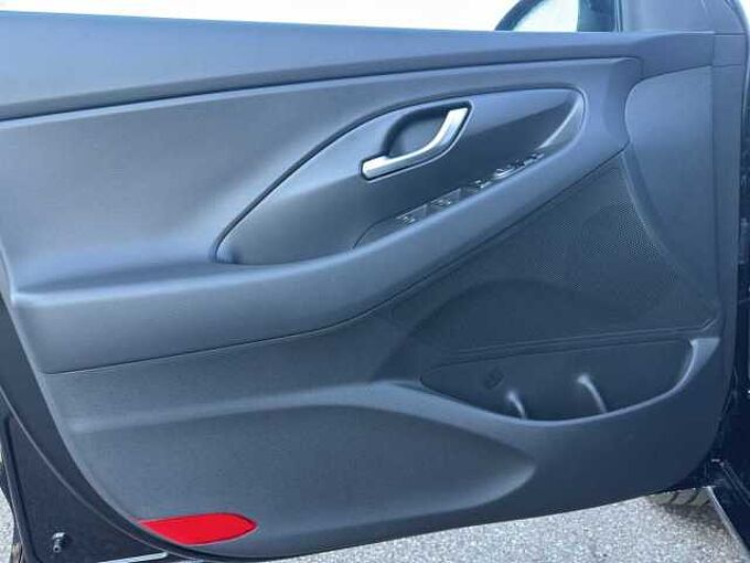 Hyundai i30 1.5 Family Rückfahrkamera/Lenkradheizung