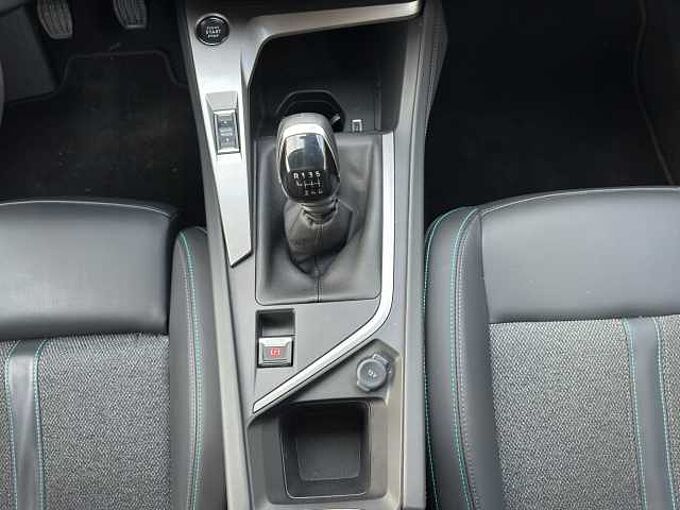 Peugeot 308 Allure Pure Tech Teilleder Navi/Kamera/SHZ