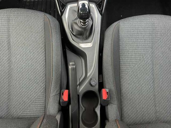 Peugeot 208 Style Verkehrszeichenerkennung/Sitzheizung