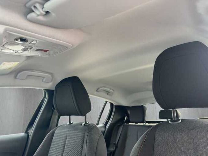 Peugeot 208 Style Verkehrszeichenerkennung/Sitzheizung