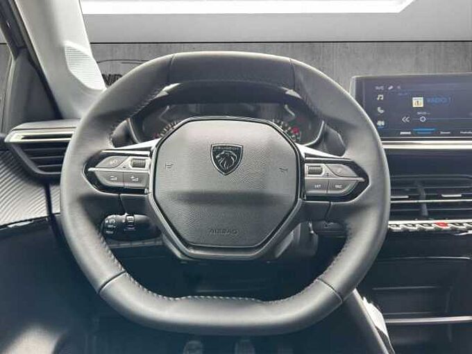 Peugeot 208 Style // LED/PDC/Spurhalteassistent 