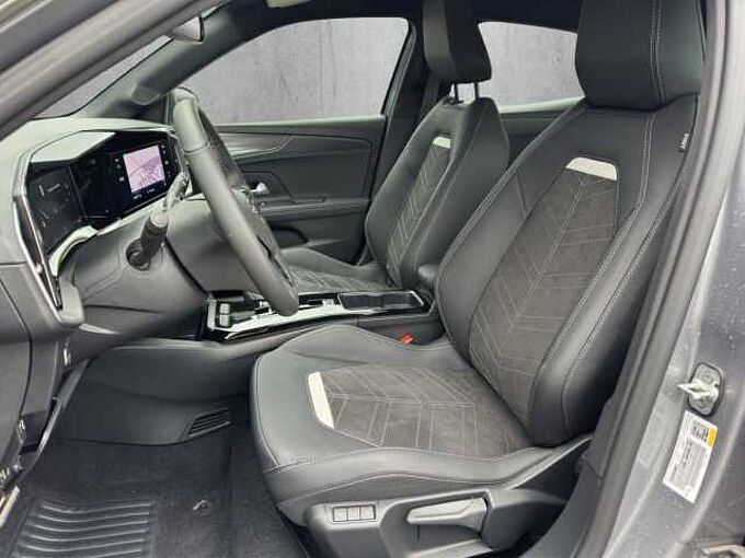 Opel Mokka E Ultimate SHZ/LHZ/PDC vorne und hinten