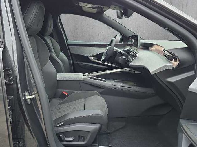 Peugeot 5008 Hybrid GT //Navi/4x Sitzheizung /LED