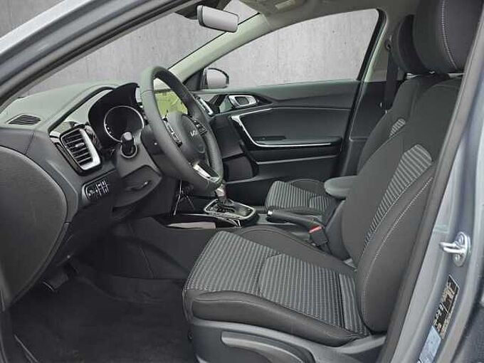 Kia Ceed 1.5 T-GDI Gold // Kamera/Sitzheizung /Navi