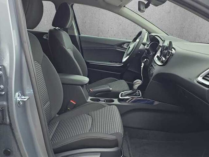 Kia Ceed 1.5 T-GDI Gold // Kamera/Sitzheizung /Navi