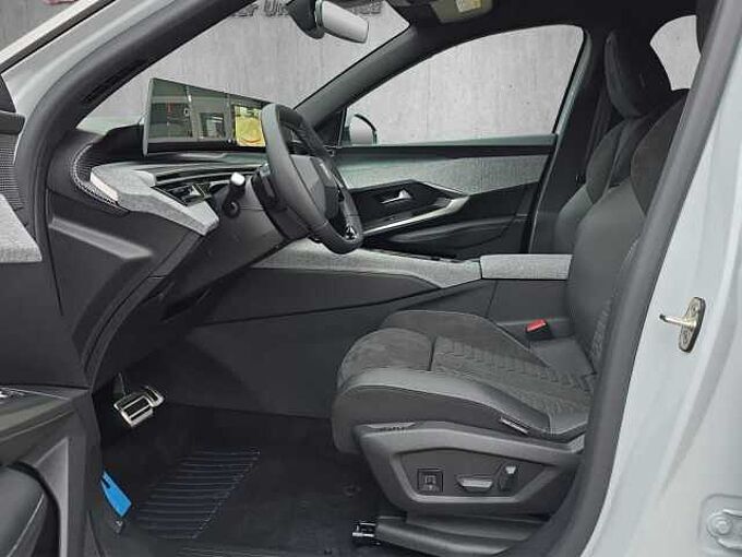 Peugeot 3008 Hybrid GT-Pack //360°/Navigation/Winterpaket