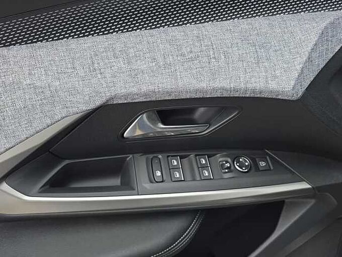 Peugeot 3008 Hybrid GT-Pack //360°/Navigation/Winterpaket