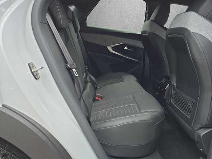 Peugeot 3008 Hybrid GT-Pack //360°/Navigation/Winterpaket