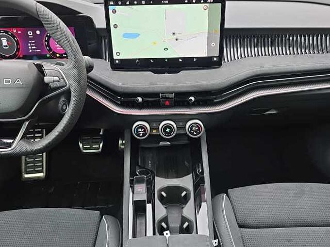 SKODA Superb 2.0 TSI 4x4 Sportline //Head-Up/Pano/AHK