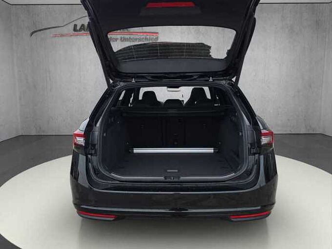 SKODA Superb 2.0 TSI 4x4 Sportline //Head-Up/Pano/AHK