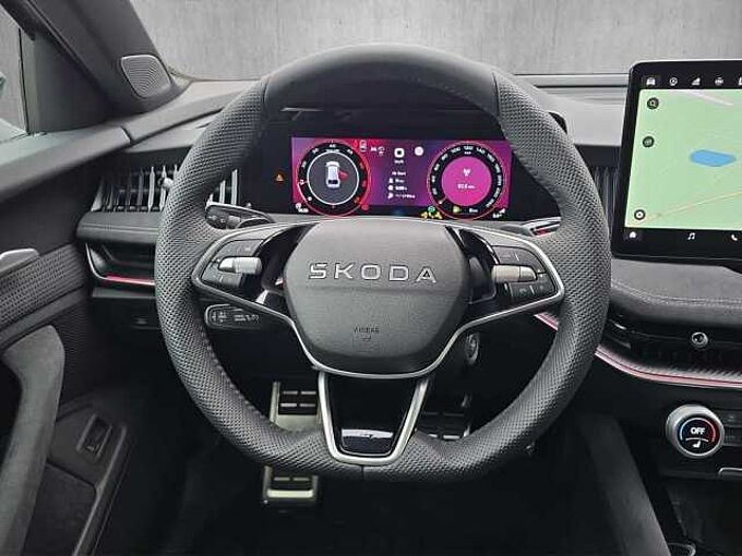 SKODA Superb 2.0 TDI 4x4 Sportline //Head-Up/AHK/ Pano