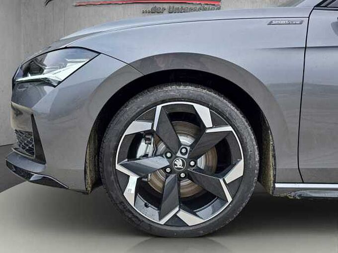 SKODA Superb 2.0 TDI 4x4 Sportline //Head-Up/AHK/ Pano