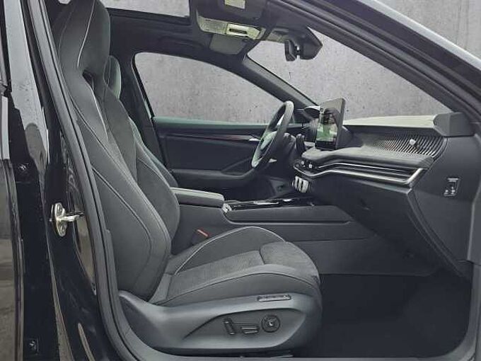 SKODA Superb 2.0 TSI 4x4 Sportline //Head-Up/Pano/AHK