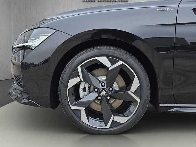 SKODA Superb 2.0 TSI 4x4 Sportline //Head-Up/Pano/AHK