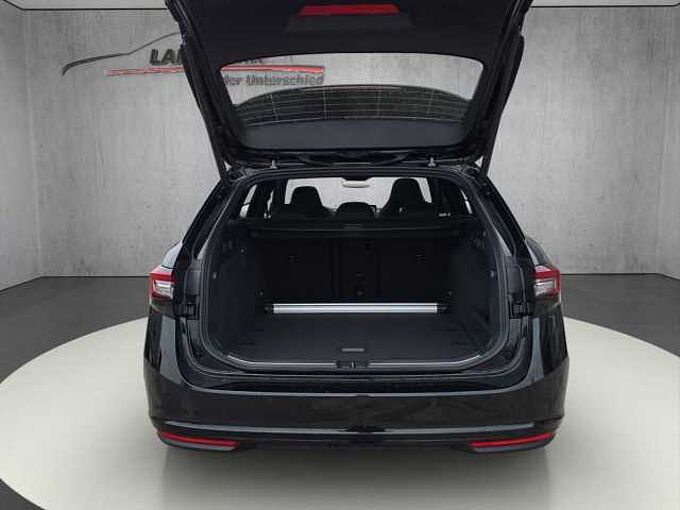 SKODA Superb 2.0 TSI 4x4 Sportline //Head-Up/Pano/AHK