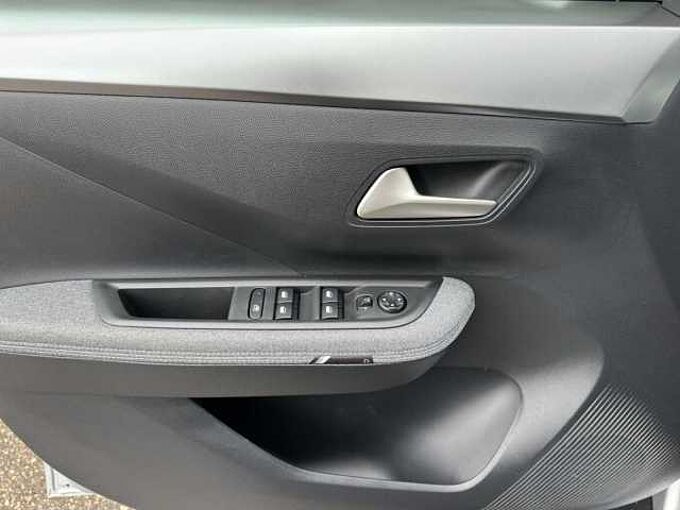 Opel Frontera 1.2 Hybrid GS  //7-Sitze / Navi / Kamera /Einparkhilfe