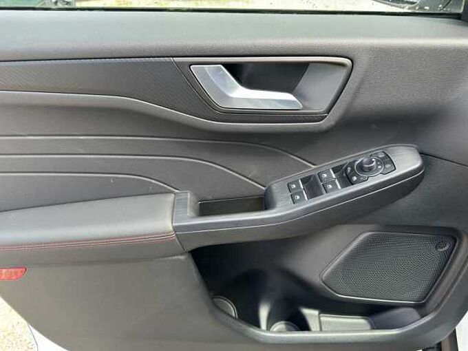 Ford Kuga ST-Line // 5 J. Garantie /AHK/Winterpaket