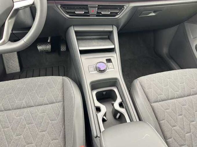 Volkswagen Tiguan 2.0 TDI Life //Pano/AHK/LED/Winterpaket /elektr. Heckklappe