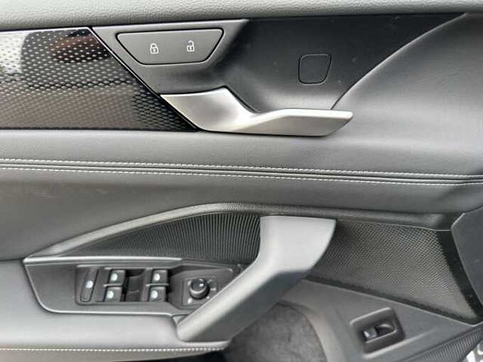 Volkswagen Tiguan 2.0 TDI Life //Pano/AHK/LED/Winterpaket /elektr. Heckklappe