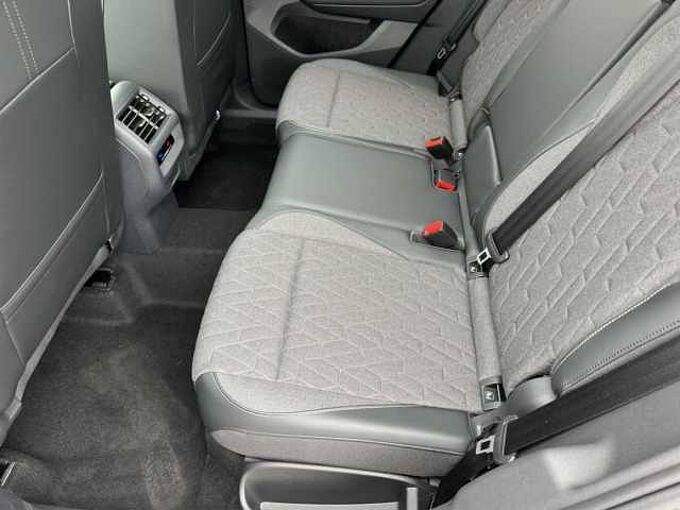 Volkswagen Tiguan 2.0 TDI Life //Pano/AHK/LED/Winterpaket /elektr. Heckklappe