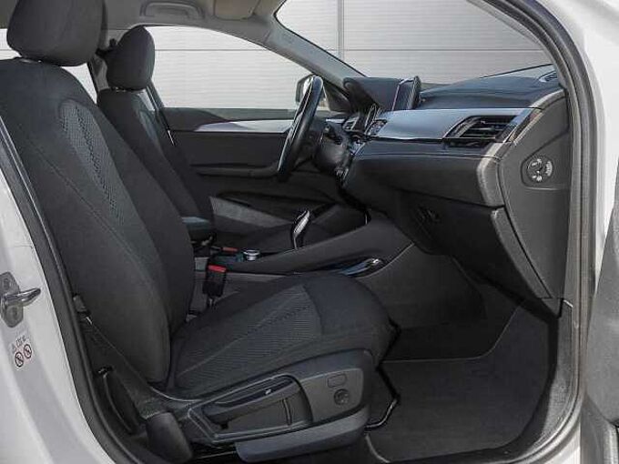 BMW X2 sDrive18i Advantage *LED/Navi/SHZ/Kamera*