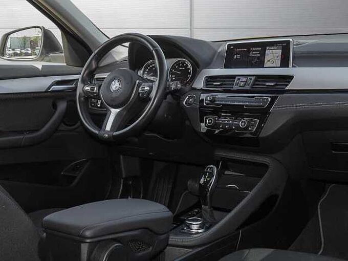 BMW X2 sDrive18i Advantage *LED/Navi/SHZ/Kamera*