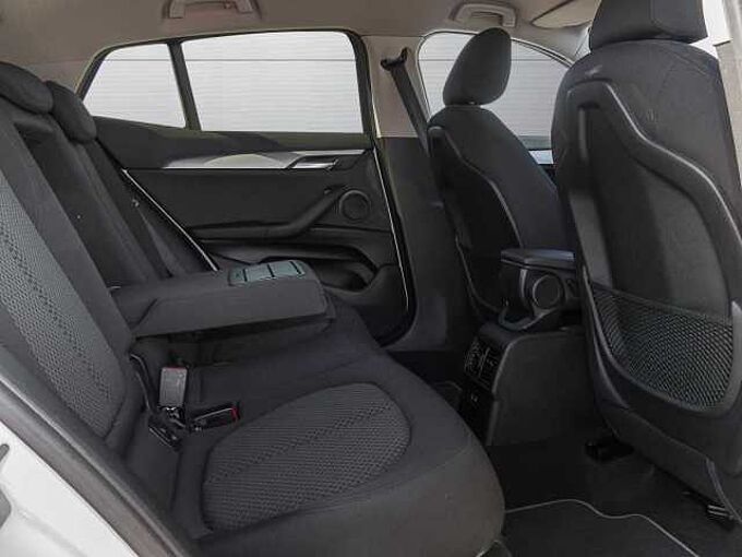 BMW X2 sDrive18i Advantage *LED/Navi/SHZ/Kamera*