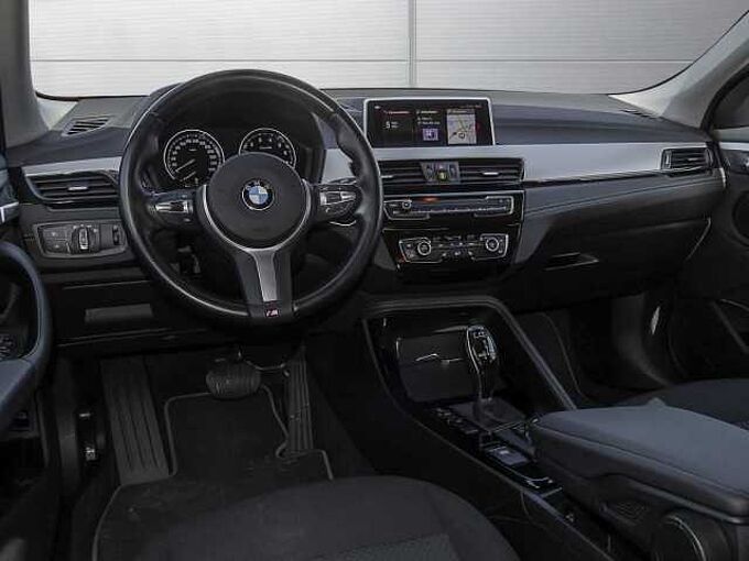 BMW X2 sDrive18i Advantage *LED/Navi/SHZ/Kamera*