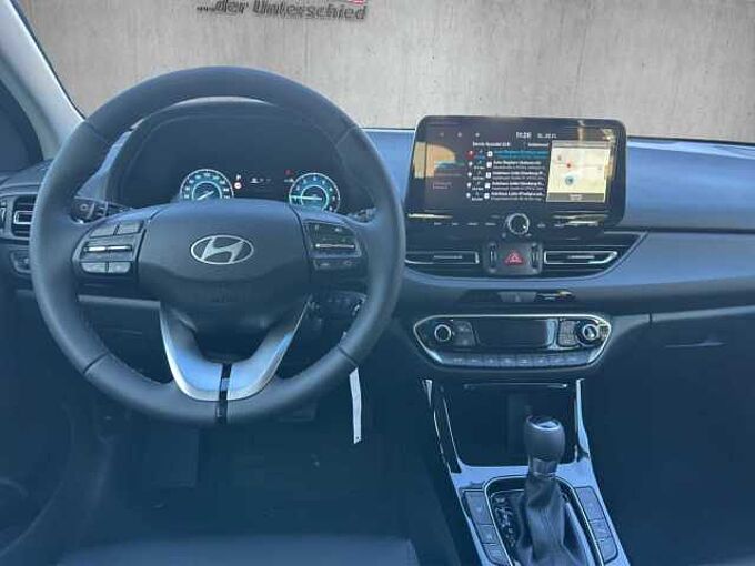 Hyundai i30 1.5 Family 5.J. Garantie/Lenkradheizung