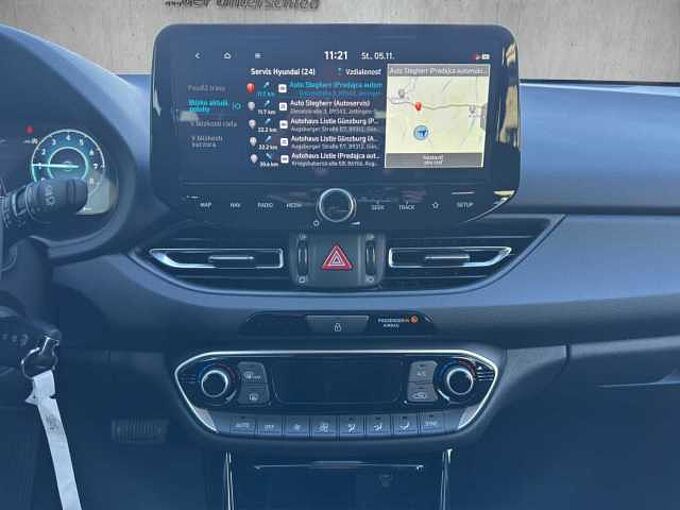 Hyundai i30 1.5 Family 5.J. Garantie/Lenkradheizung