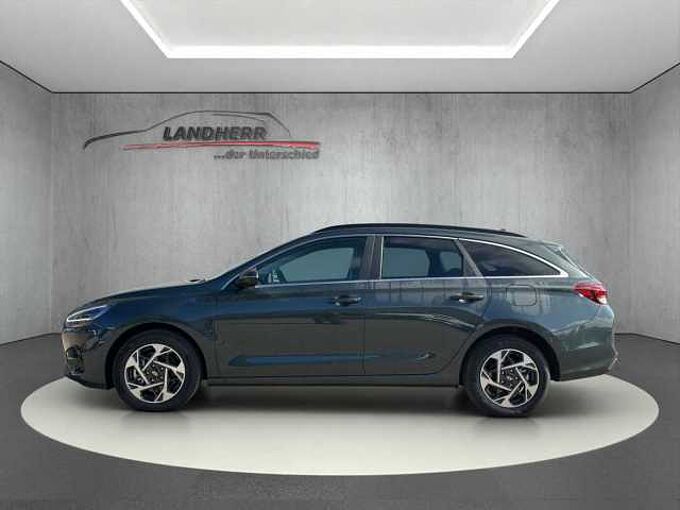 Hyundai i30 Kombi Family 1.5 T-GDI 5.J Garantie/ Navi/ SHZ