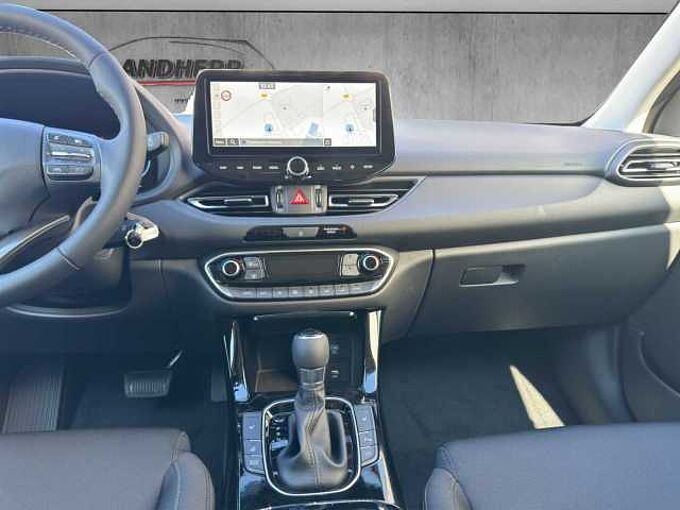 Hyundai i30 Kombi Family 1.5 T-GDI 5.J Garantie/ Navi/ SHZ