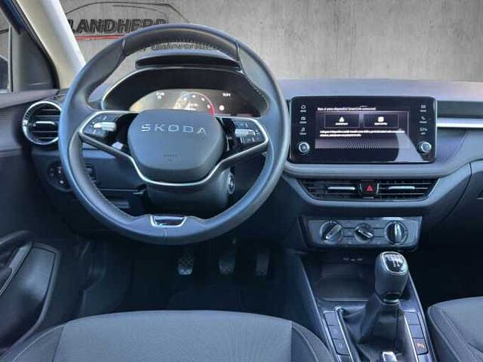 SKODA Fabia 1.0 Young Edition //LED/Sitzheizung /Kamera