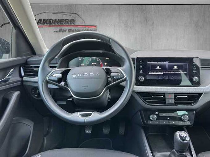 SKODA Kamiq 1.0 TSI Black Doc // LED/Sitzheizung /Kamera