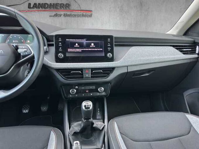 SKODA Kamiq 1.0 TSI Black Doc // LED/Sitzheizung /Kamera