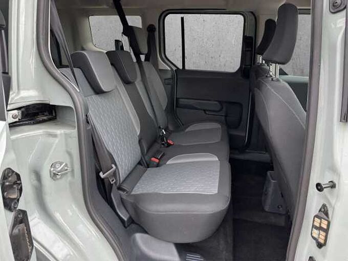 Ford Tourneo Courier 1.0 EcoBoost Titanium // Alu/Kamera