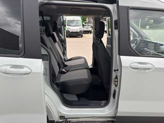 Ford Tourneo Courier 1.0 EcoBoost Titanium // Alu/Kamera