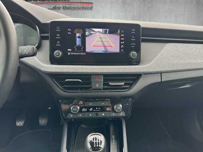 SKODA Kamiq 1.0 TSI Black Doc // LED/Sitzheizung /Kamera