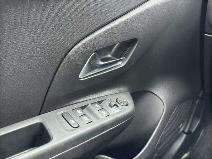 Opel Corsa 1.2 Turbo  //Kamera/Sitzheizung/PDC 