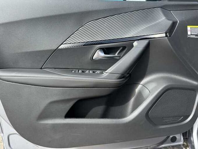Peugeot 2008 Allure // ACC/Kamera 360&deg;/LED/SHZ