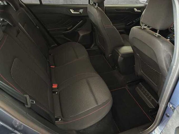 Ford Focus Turnier ST Line X //AHK/eletr.Heckklappe Head UP